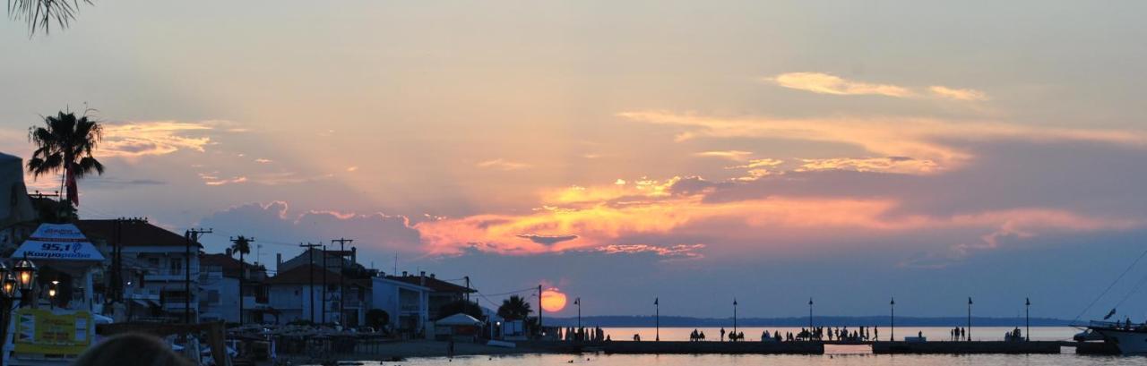 Apartamento Eleni'S Sea View Adults Only Pefkochori Exterior foto
